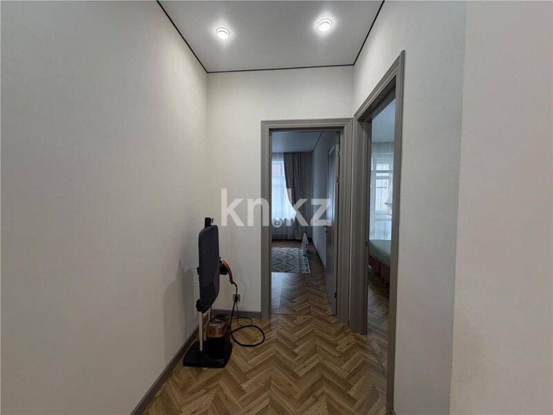 Продажа 4-комнатной квартиры, 100 м² - Продажа квартир на Юго-Востоке Караганды - страница 2 фото 17 из 24
