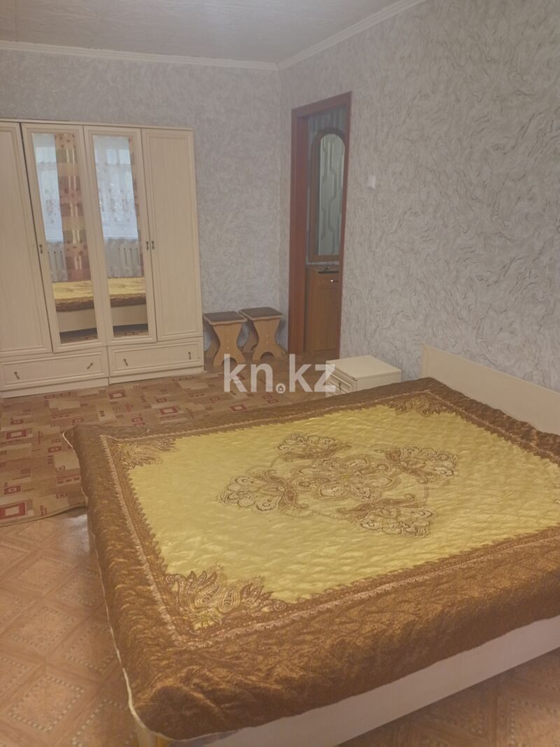 Аренда 1-комнатной квартиры посуточно, 32 м² - Недвижимость в Уральске - страница 2 фото 2 из 4