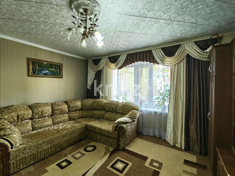 Продажа 3-комнатной квартиры, 63 м² - Продажа трехкомнатных квартир на Юго-Востоке Караганды фото 2 из 40