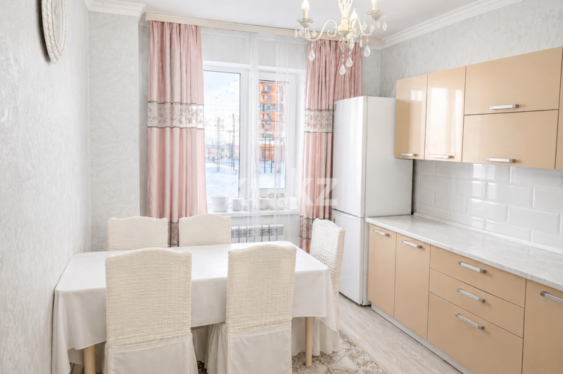 Продажа 4-комнатной квартиры, 102.5 м² - Продажа четырехкомнатных квартир в Казахстане - страница 2 фото 1 из 13