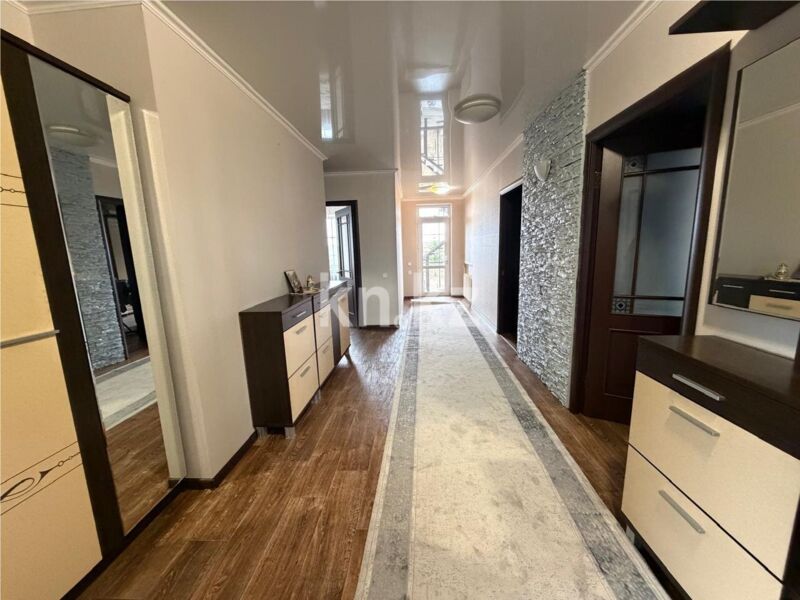 Продажа 5-комнатного дома, 241.9 м² - Продажа домов, коттеджей в Караганде фото 11 из 26