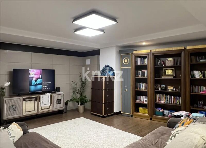 Продажа 4-комнатной квартиры, 135 м² - Продажа четырехкомнатных квартир в блочном доме в Астане фото 1 из 5