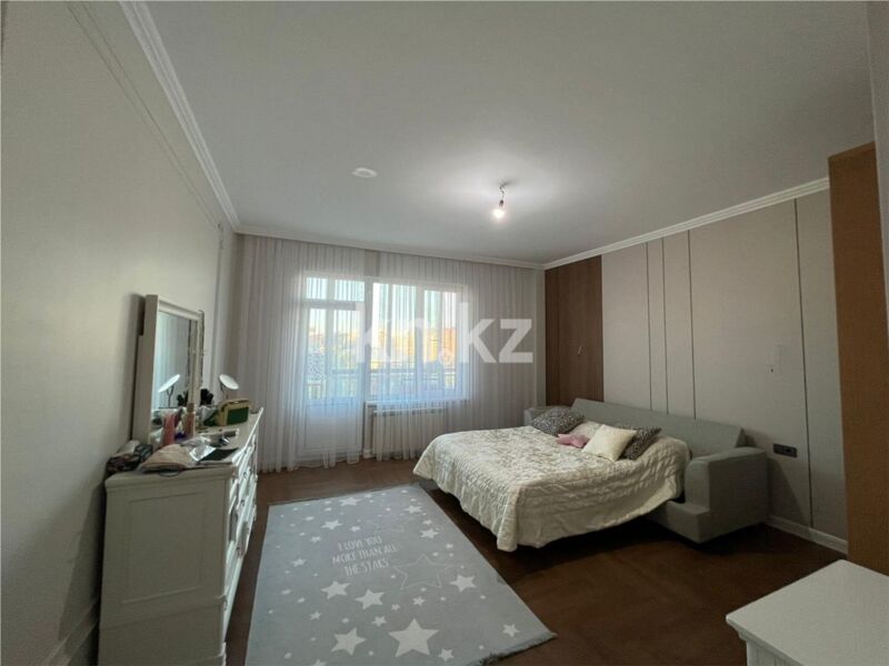 Продажа 4-комнатной квартиры, 160 м² - Продажа четырехкомнатных квартир в Казахстане - страница 2 фото 1 из 12