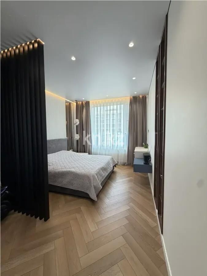 Продажа 4-комнатной квартиры, 132.7 м² - Продажа четырехкомнатных квартир в блочном доме в Астане фото 2 из 8
