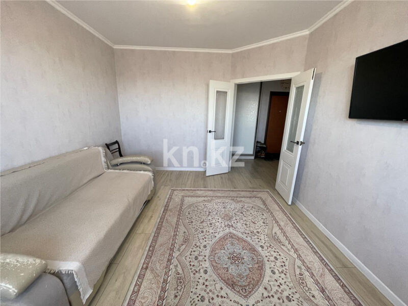 Продажа 2-комнатной квартиры, 66 м² - Продажа квартир в блочном доме в Караганде - страница 2 фото 2 из 16