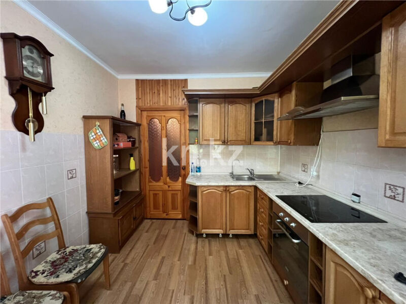 Продажа 4-комнатной квартиры, 77 м² - Продажа четырехкомнатных квартир в панельном доме в Караганде - страница 5 фото 9 из 20