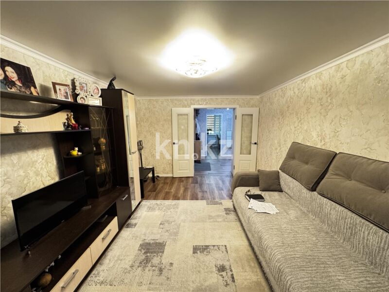 Продажа 3-комнатной квартиры, 60 м² - Продажа квартир в Михайловке Караганды - страница 2 фото 2 из 12