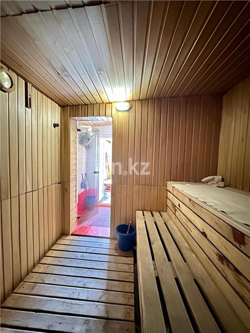 Продажа 6-комнатного дома, 230 м² - Продажа домов, коттеджей в Караганде - страница 6 фото 26 из 33