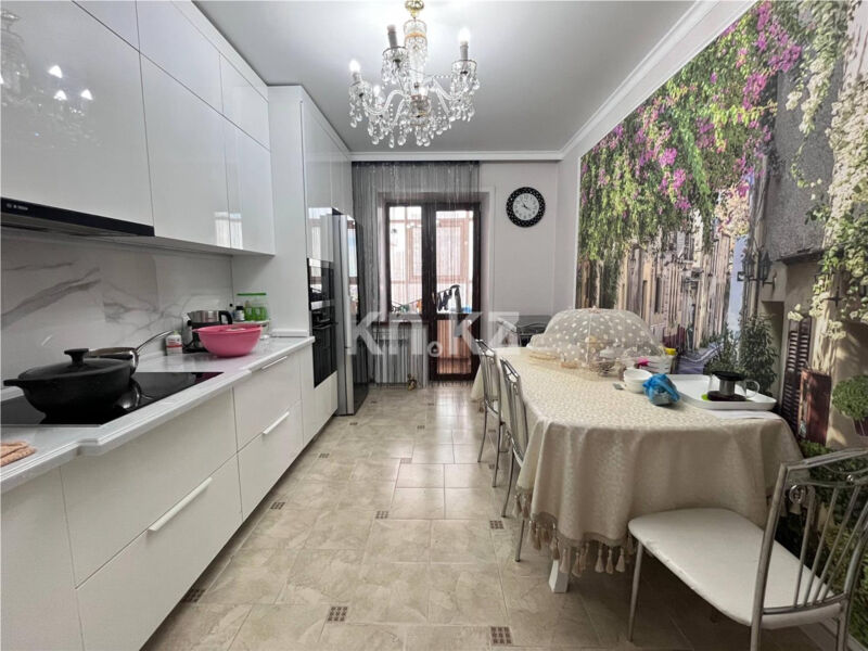 Продажа 4-комнатной квартиры, 124 м² - Продажа четырехкомнатных квартир в монолитно-каркасном доме в Караганде фото 7 из 19