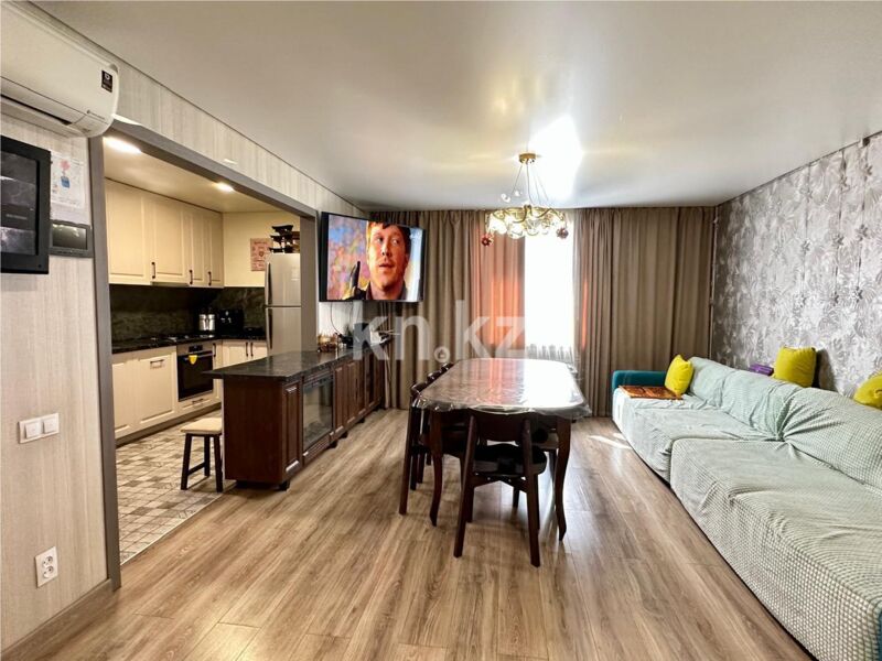 Продажа 6-комнатного дома, 230 м² - Продажа домов, коттеджей в Караганде - страница 6 фото 1 из 33