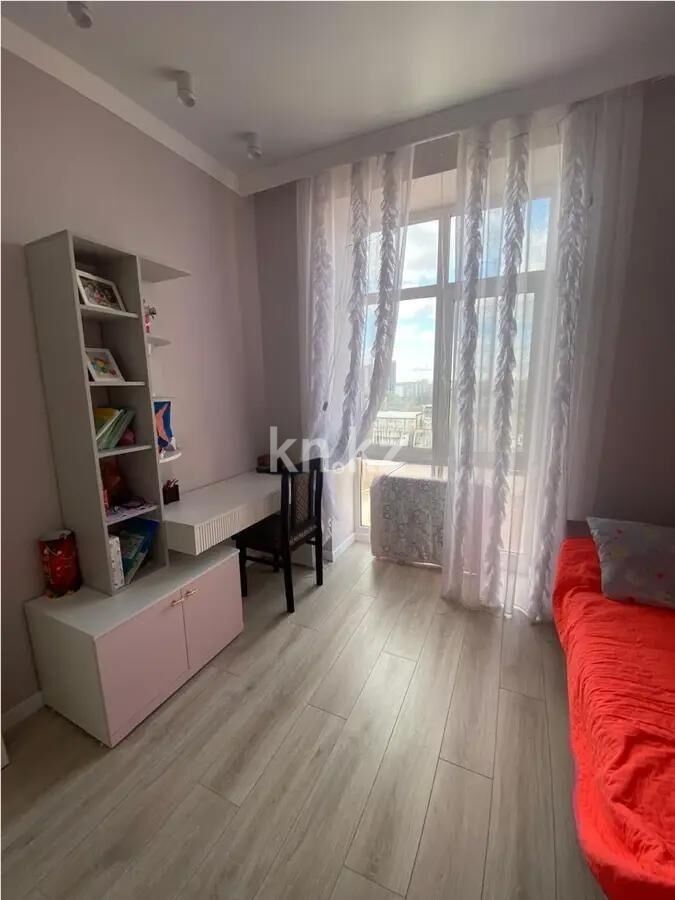 Продажа 4-комнатной квартиры, 105 м² - Продажа четырехкомнатных квартир в Караганде - страница 2 фото 4 из 8