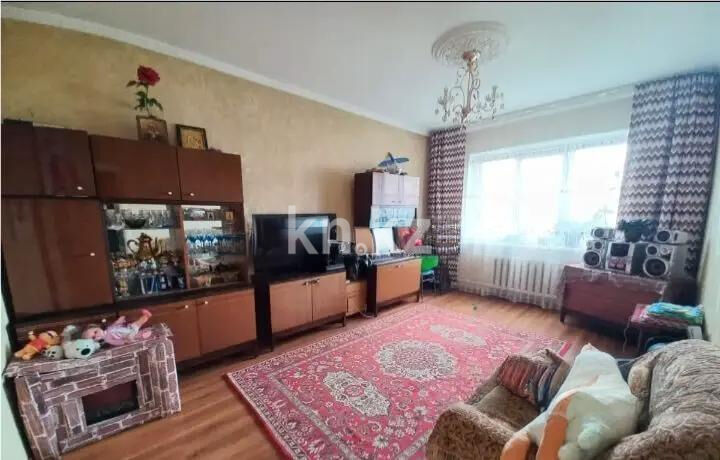 Продажа 4-комнатной квартиры, 95.2 м² - Продажа квартир в панельном доме в Алматы - страница 2 фото 1 из 10
