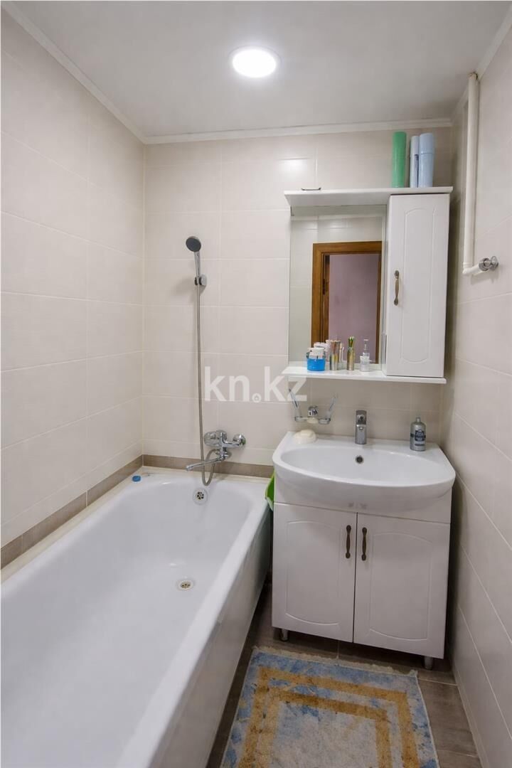 Продажа 4-комнатной квартиры, 61 м² - Продажа четырехкомнатных квартир в панельном доме в Караганде фото 13 из 14