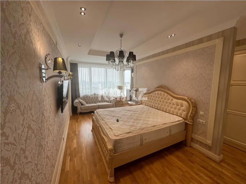 Продажа 5-комнатной квартиры, 255 м² - Продажа пятикомнатных и более квартир в монолитно-каркасном доме в Алматы фото 2 из 8