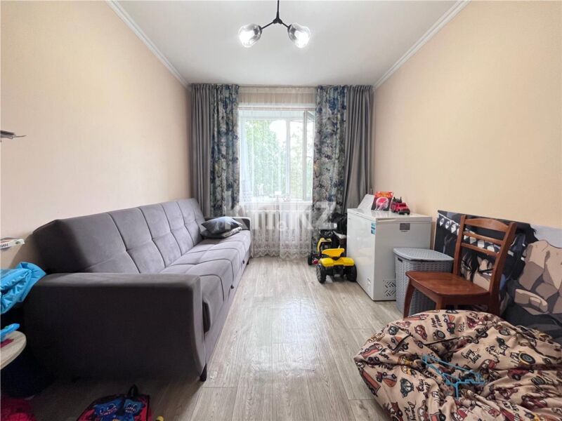 Продажа 3-комнатной квартиры, 64 м² - Продажа квартир в районе Нового рынка Караганды фото 3 из 18