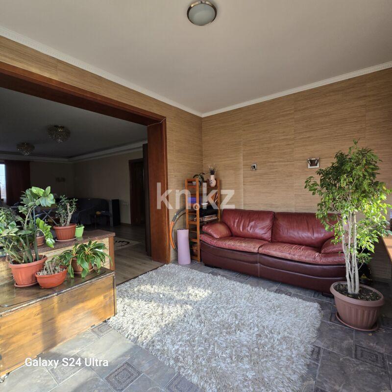 Продажа 6-комнатного дома, 420 м² - Продажа домов, коттеджей от собственников в Алматы - страница 2 фото 1 из 9