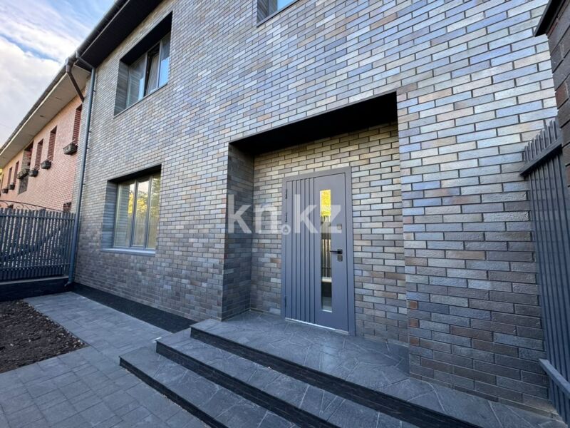 Продажа 6-комнатного дома, 300 м² - Продажа недвижимости в Караганде - страница 8 фото 1 из 28