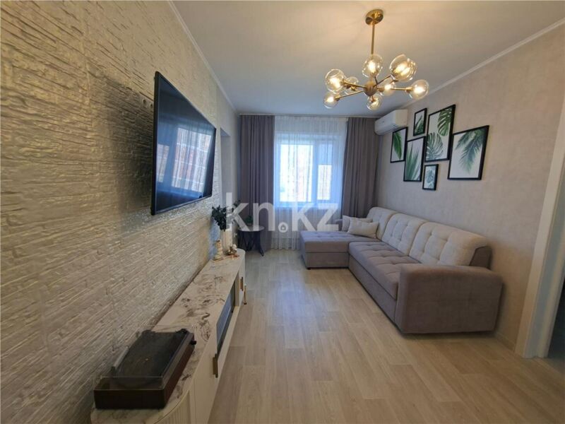 Продажа 3-комнатной квартиры, 63 м² - Продажа трехкомнатных квартир на Юго-Востоке Караганды фото 1 из 42