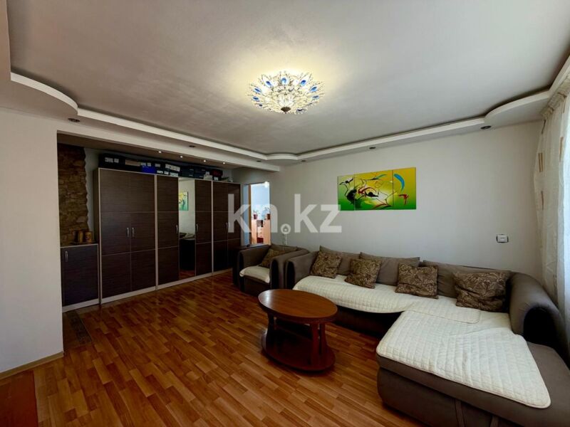 Продажа 4-комнатной квартиры, 76 м² - Продажа четырехкомнатных квартир в панельном доме в Караганде - страница 3 фото 9 из 13