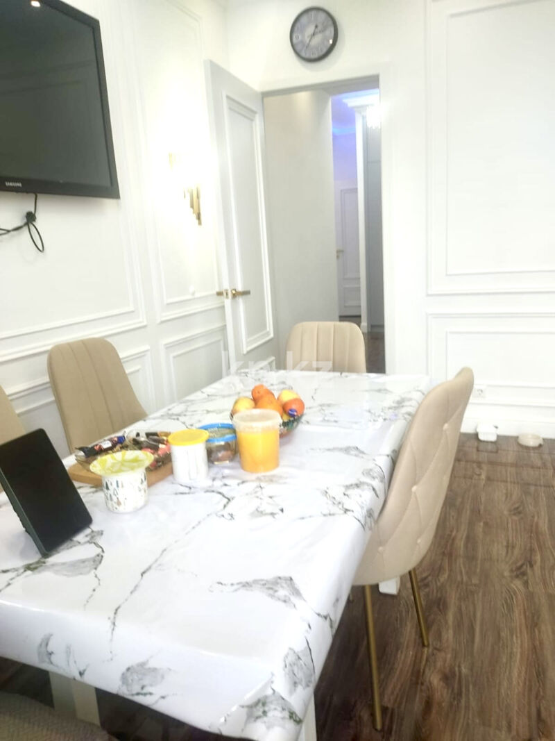 Продажа 5-комнатной квартиры, 130.5 м² - Продажа пятикомнатных и более квартир в р-не Есиль Астаны фото 3 из 16