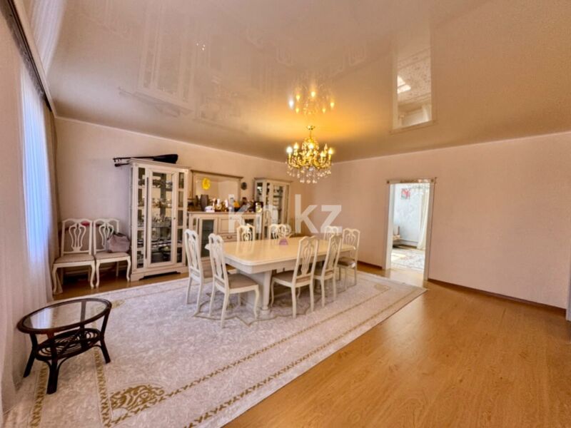 Продажа 5-комнатного дома, 205 м² - Продажа домов, коттеджей в Караганде фото 3 из 28