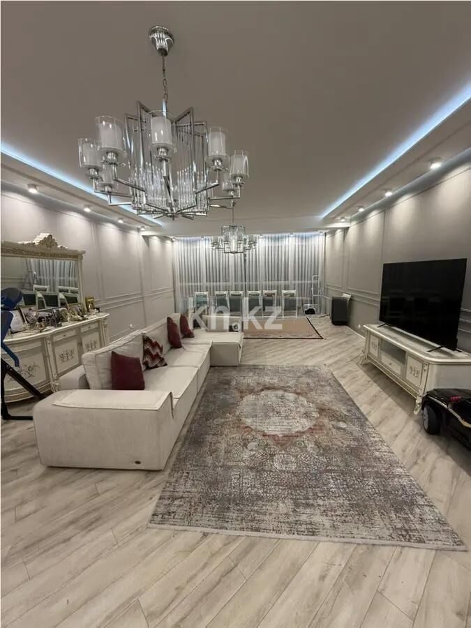 Продажа 4-комнатной квартиры, 220 м² - Продажа четырехкомнатных квартир в блочном доме в Казахстане - страница 4 фото 1 из 4