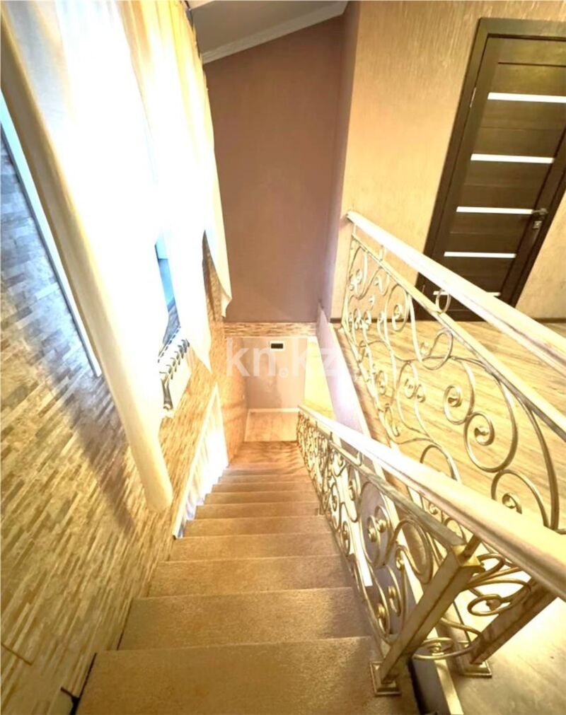 Продажа 4-комнатного дома, 367.4 м² - Продажа домов, коттеджей в Караганде - страница 4 фото 26 из 38