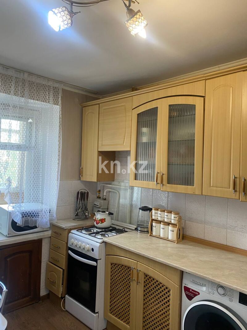 Продажа 3-комнатной квартиры, 63 м² - Продажа трехкомнатных квартир в кирпичном доме в Караганде фото 4 из 12