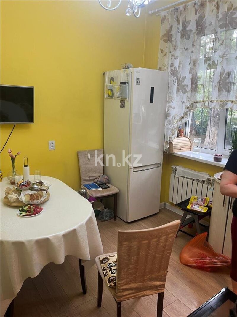 Продажа 2-комнатной квартиры, 55 м² - Продажа квартир в Караганде - страница 2 фото 7 из 14