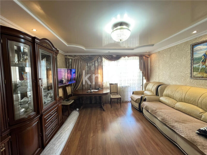 Продажа 4-комнатной квартиры, 72 м² - Продажа четырехкомнатных квартир в кирпичном доме в Караганде - страница 6 фото 1 из 15