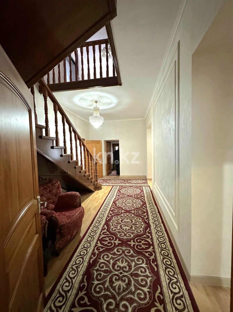 Продажа 10-комнатного дома, 294 м² - Продажа домов, коттеджей в Абайском р-не Шымкента фото 9 из 35