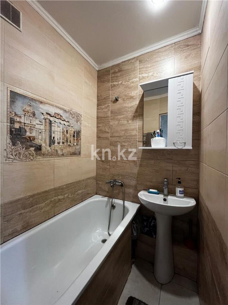 Продажа 3-комнатной квартиры, 47 м² - Продажа трехкомнатных квартир в Майкудуке Караганды - страница 5 фото 8 из 13