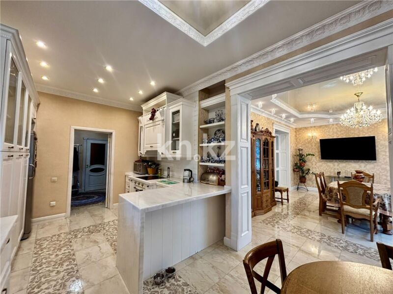 Продажа 9-комнатного дома, 375.7 м² - Продажа домов, коттеджей в Караганде - страница 3 фото 8 из 36