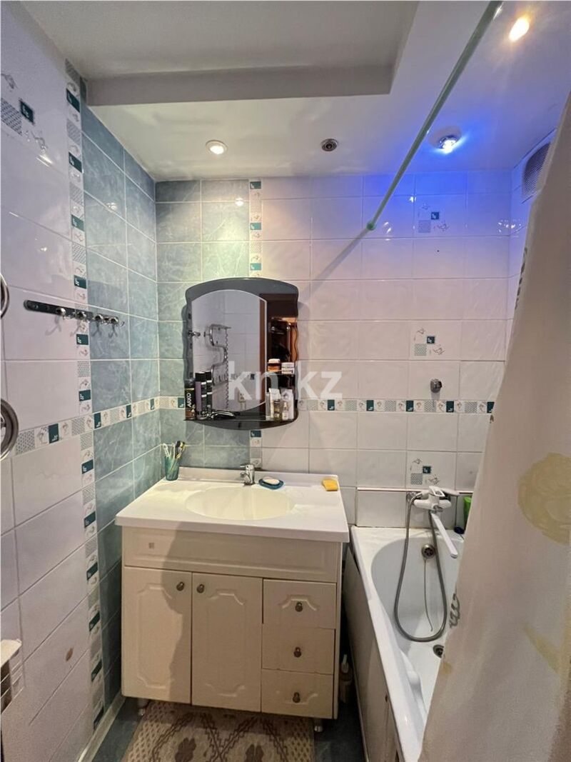 Продажа 4-комнатной квартиры, 75 м² - Продажа четырехкомнатных квартир в панельном доме в Караганде - страница 7 фото 10 из 17