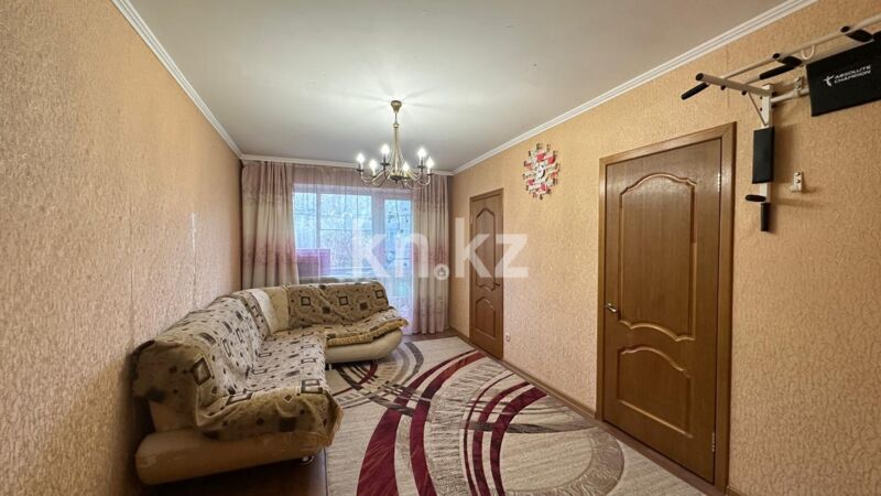 Продажа 4-комнатной квартиры, 64 м² - Продажа четырехкомнатных квартир в панельном доме в Караганде фото 10 из 17