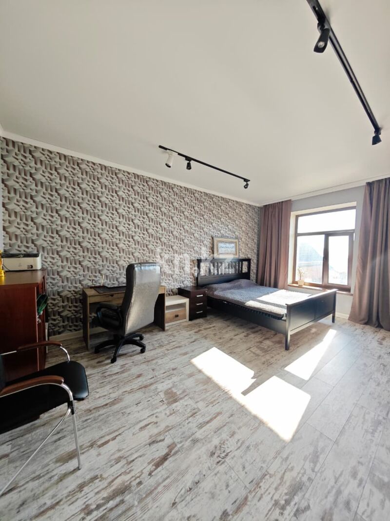 Продажа 7-комнатного дома, 450 м² - Продажа домов, коттеджей в Караганде - страница 2 фото 17 из 39
