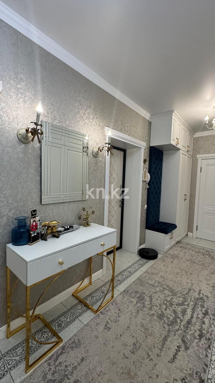 Продажа 3-комнатной квартиры, 95 м² - Продажа квартир в районе Михайловка в Караганде фото 2 из 17