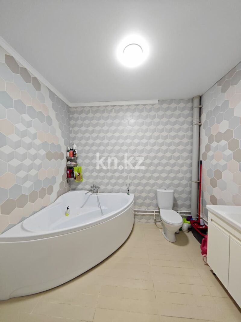 Продажа 7-комнатного дома, 450 м² - Продажа домов, коттеджей в Караганде - страница 2 фото 14 из 39
