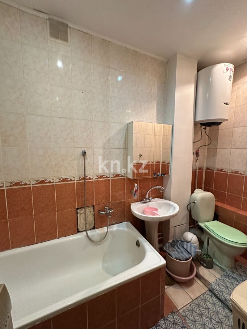 Продажа 4-комнатной квартиры, 73 м² - Продажа четырехкомнатных квартир в кирпичном доме в Караганде - страница 4 фото 29 из 35