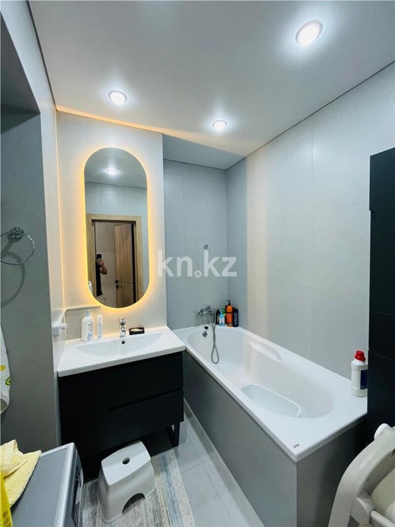 Продажа 2-комнатной квартиры, 73 м² - Продажа квартир в блочном доме в Караганде - страница 2 фото 10 из 18
