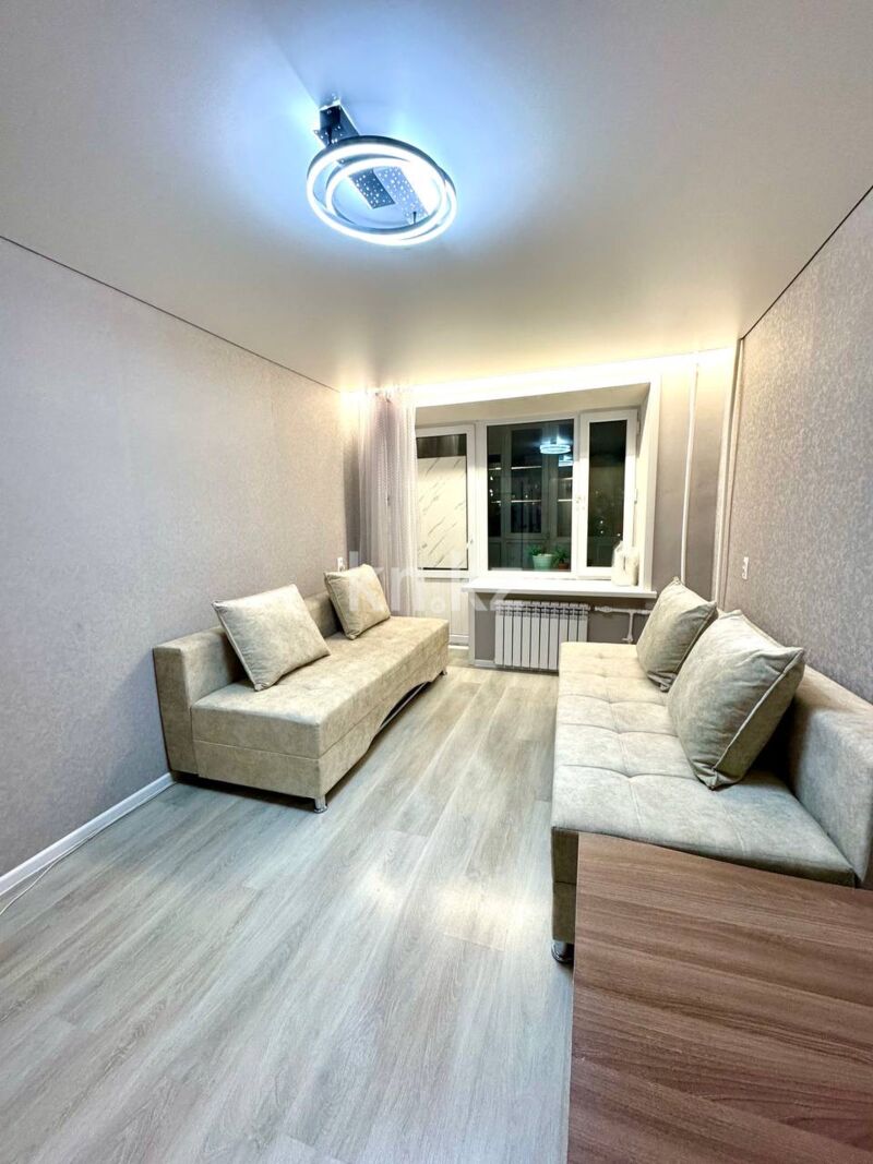 Продажа 4-комнатной квартиры, 78 м² - Продажа четырехкомнатных квартир в кирпичном доме в Караганде фото 1 из 4