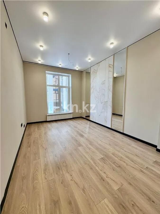 Продажа 4-комнатной квартиры, 135 м² - Продажа квартир в районе Михайловка в Караганде фото 2 из 8