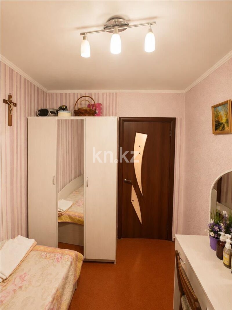Продажа 4-комнатной квартиры, 61.9 м² - Недвижимость в Караганде - страница 7 фото 4 из 9