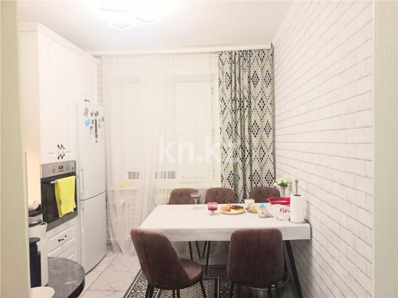 Продажа 4-комнатной квартиры, 81 м² - Продажа четырехкомнатных квартир в панельном доме в Караганде - страница 4 фото 7 из 10