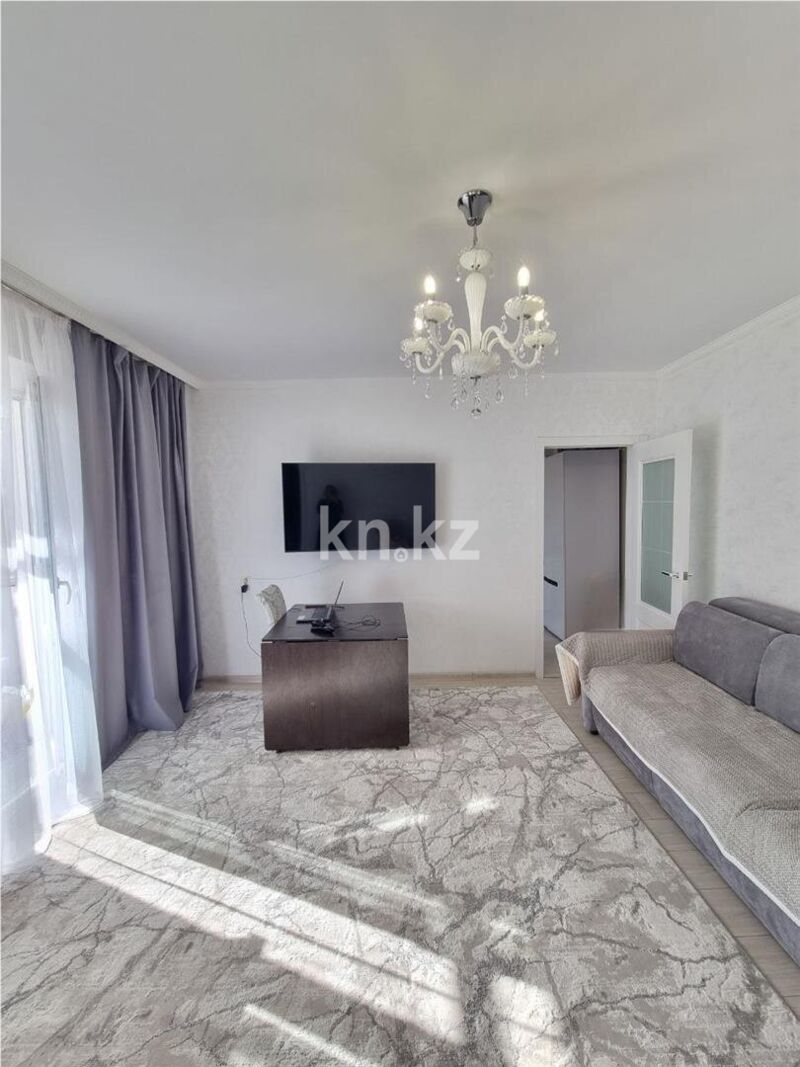 Продажа 4-комнатной квартиры, 82 м² - Продажа квартир в Караганде - страница 2 фото 2 из 19
