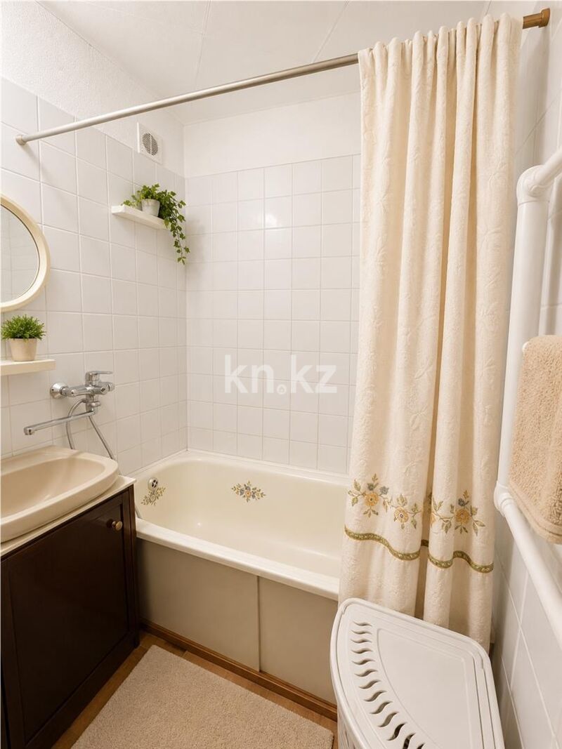 Продажа 3-комнатной квартиры, 66 м² - Продажа трехкомнатных квартир в Майкудуке Караганды - страница 3 фото 5 из 6