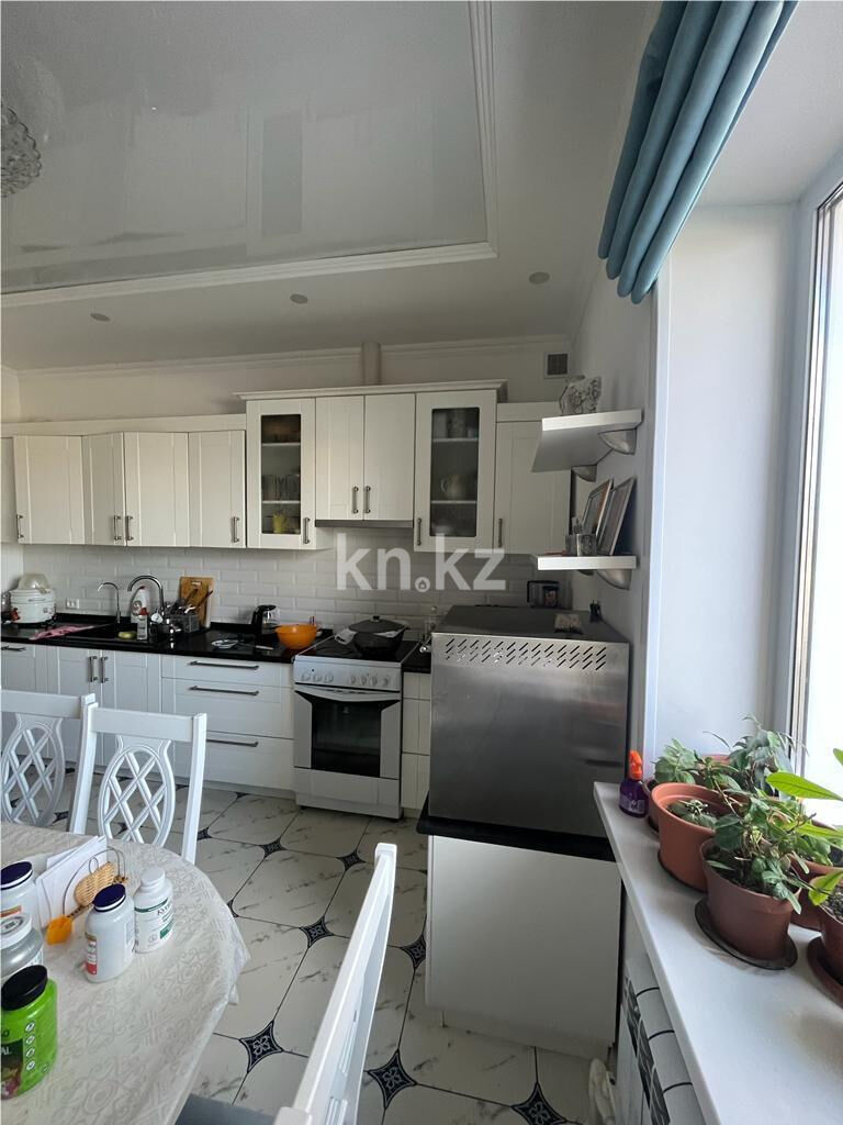 Продажа 4-комнатной квартиры, 131 м² - Продажа четырехкомнатных квартир в кирпичном доме в Караганде - страница 8 фото 15 из 23