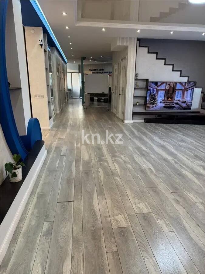 Продажа 5-комнатной квартиры, 320 м² - Продажа пятикомнатных и более квартир в кирпичном доме в Казахстане фото 1 из 2