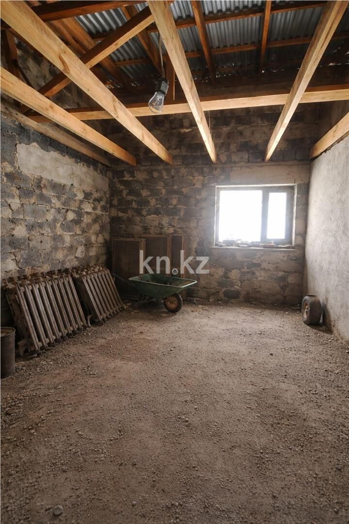 Продажа 3-комнатного дома, 170.5 м² - Продажа домов, коттеджей в Караганде - страница 3 фото 8 из 12