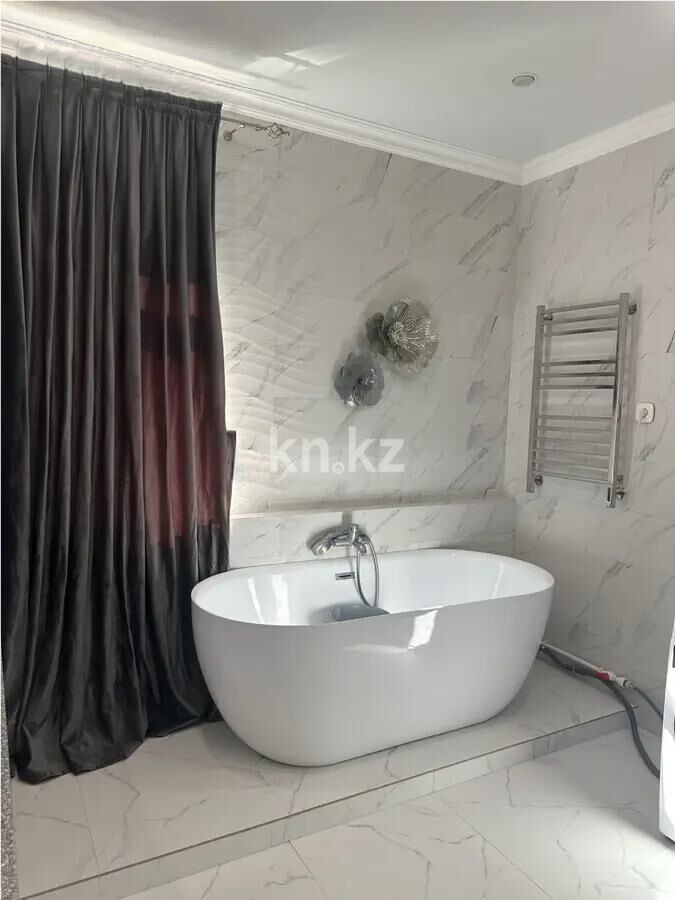 Продажа 4-комнатной квартиры, 140 м² - Продажа четырехкомнатных квартир от собственников в Темиртау фото 7 из 10